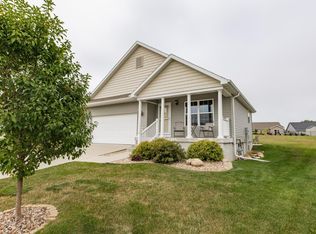 4138 Mockingbird Ln, Waterloo, IA 50702