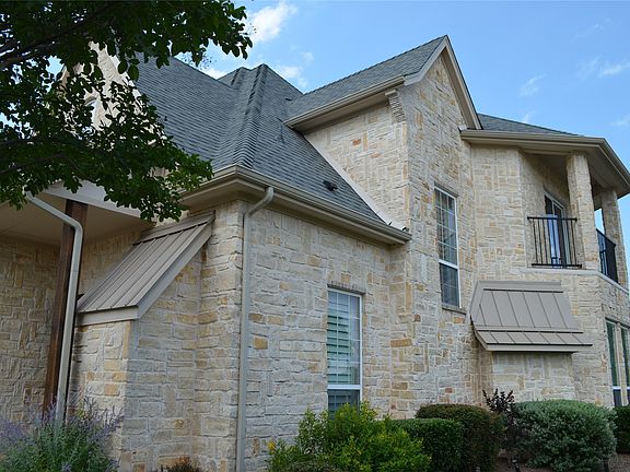 3rd image of 2541 Vineyard Dr