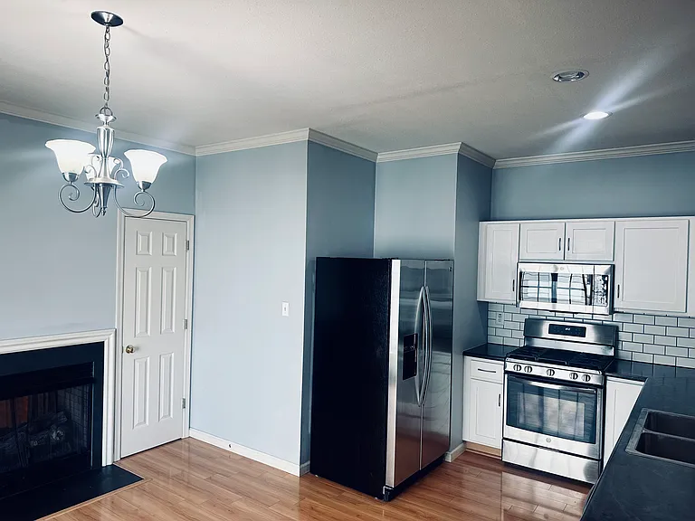 3316 Shutten St — Photo 3