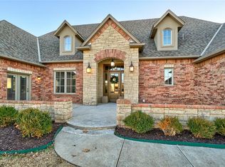 332 Saint Claire Dr, Edmond, OK 73025