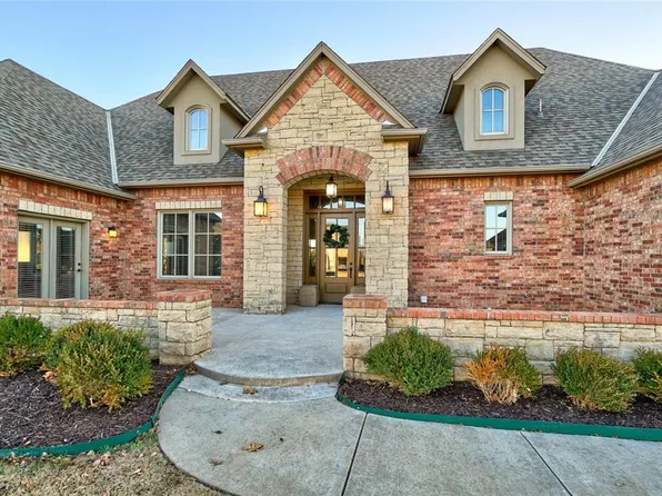 332 Saint Claire Dr, Edmond, OK 73025