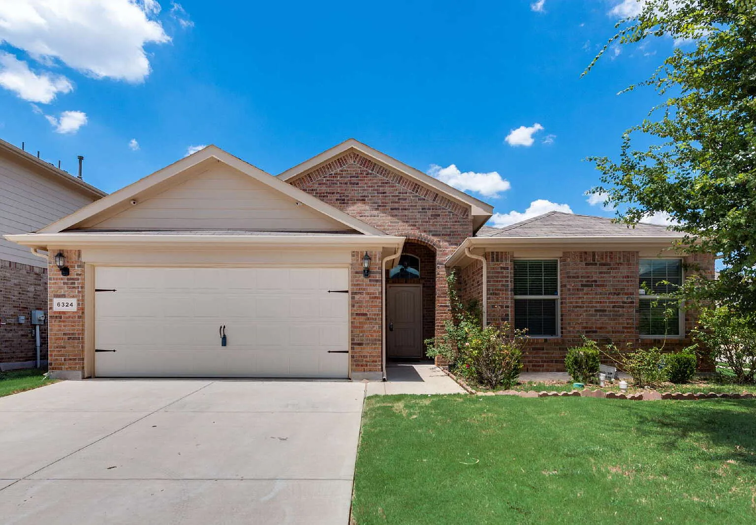 4 bed, 2.0 bath, 1772 sqft, $2,150 — Photo 3