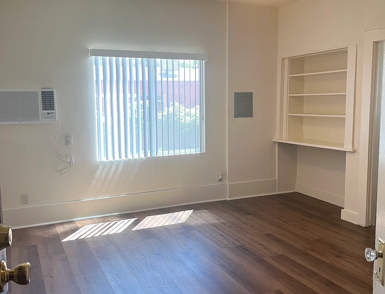 Studio, 450 sqft, $1,195 — Photo 1