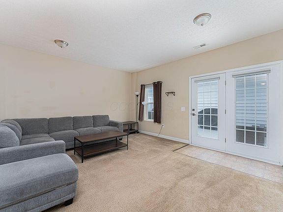 3rd image of 643 Pondview Dr