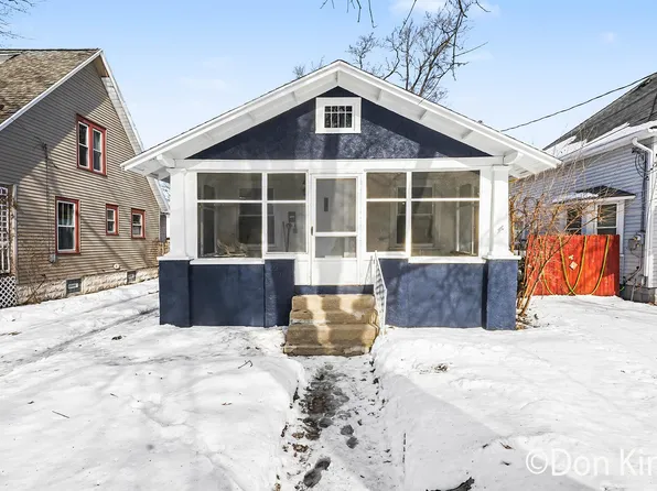 707 Graceland St NE, Grand Rapids, MI 49505