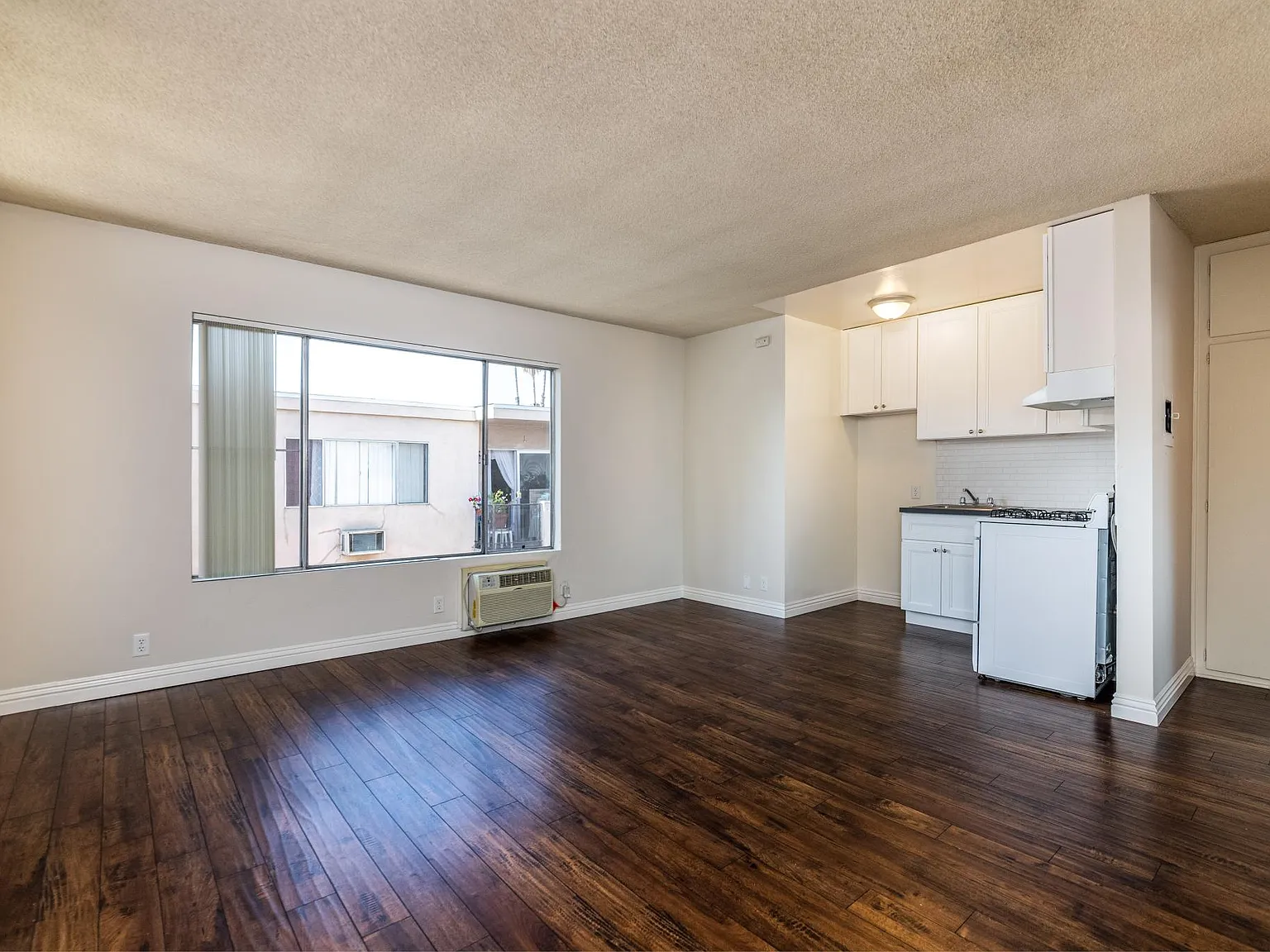 Studio, $1,450 — Photo 2