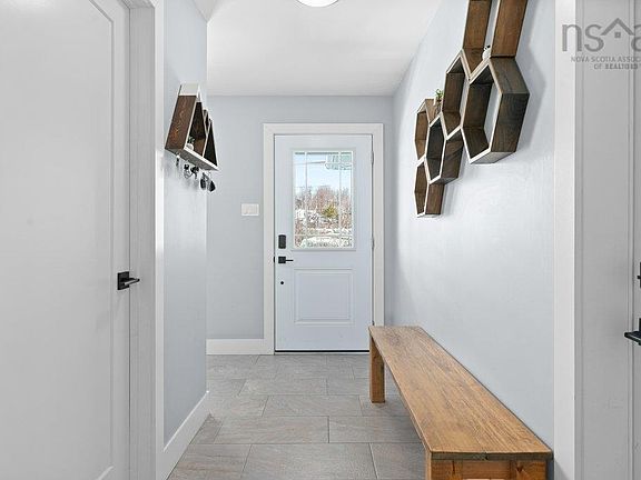 3rd image of 355 Alabaster Way