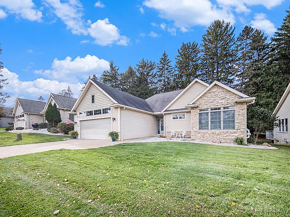2nd image of 2974 Countryside Ln