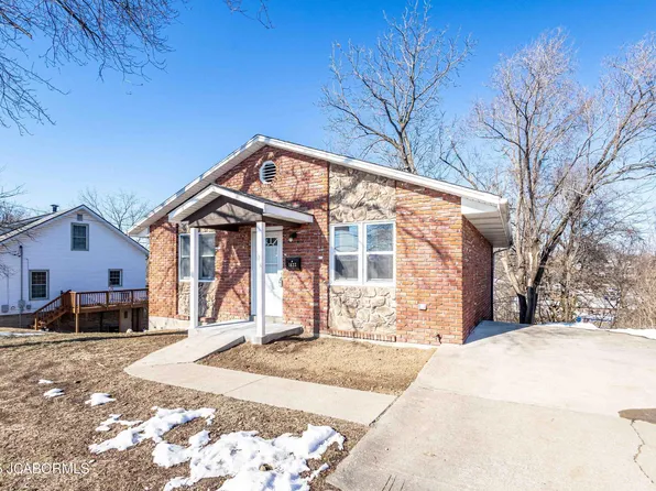 1622 Saint Marys Blvd, Jefferson City, MO 65109