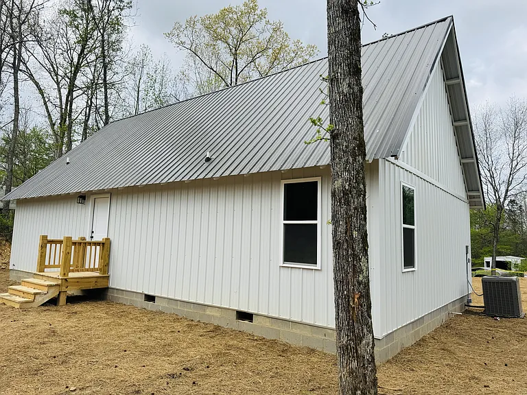 221 Sheffield Dr — Photo 6