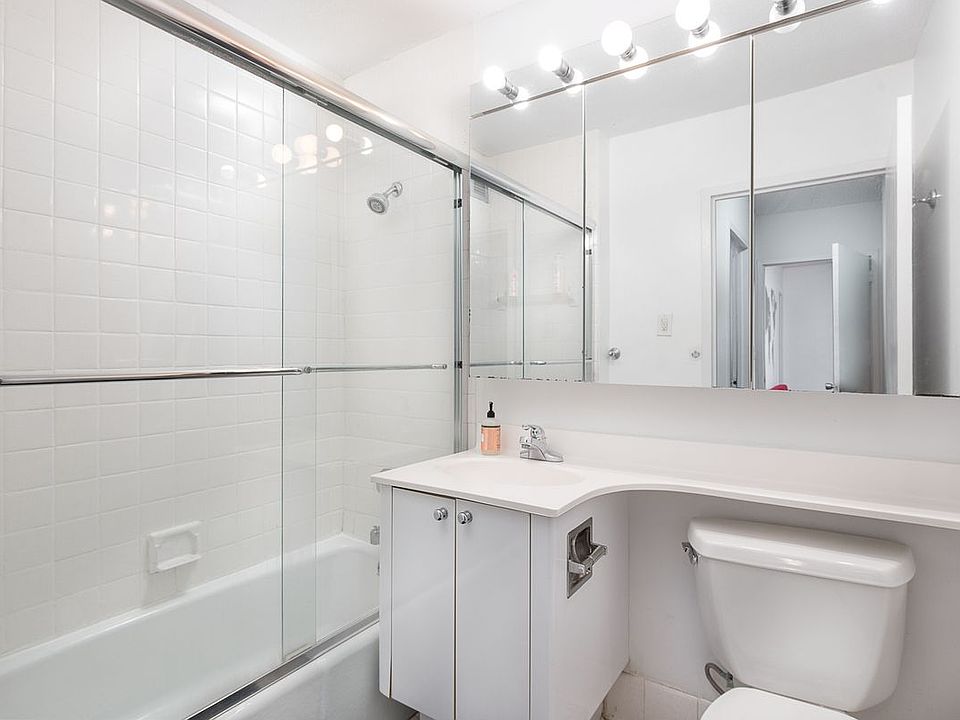 1st image of 322 W 57th St APT 19D