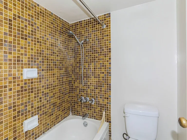 2215 Aloha Dr — Photo 20
