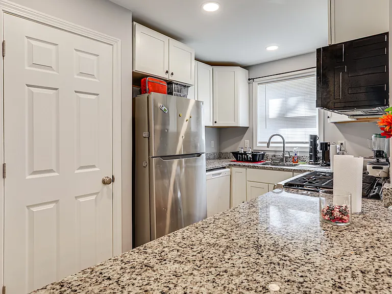 14 Fisher Ave — Photo 10