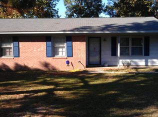 5931 Spinner Rd, Hope Mills, NC 28348