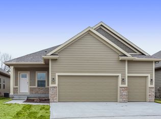 1651 Glade Dr SW, Altoona, IA 50009