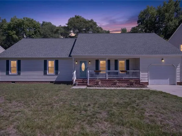 412 Weeping Cedar Trl, Chesapeake, VA 23323