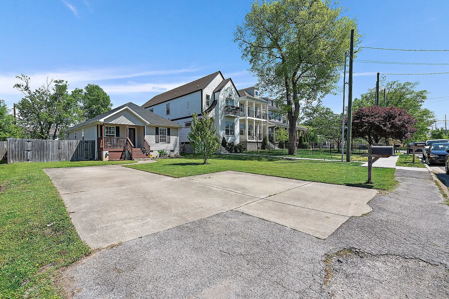 3 bed, 1210 sqft, $3,150 — Photo 3