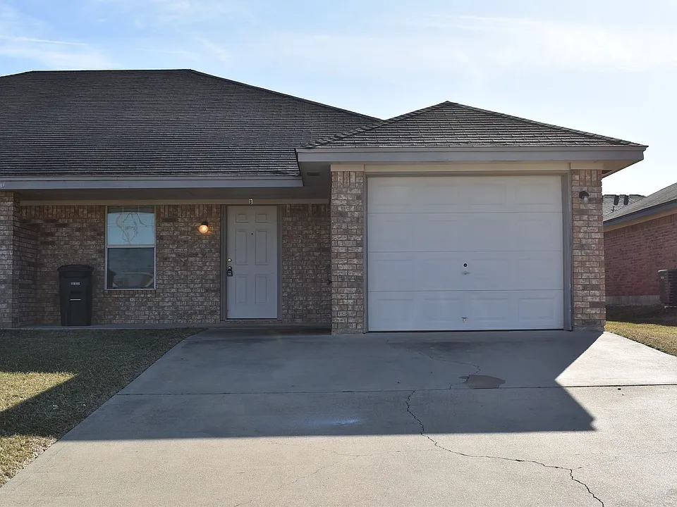 3800 Pecos Ct