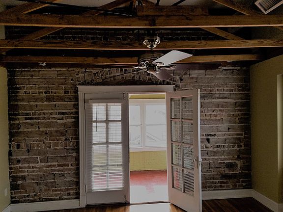2nd image of 604 E 41st St APT 3W