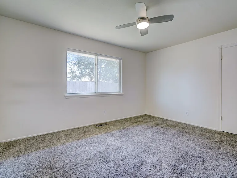 8916 Kenny Cir — Photo 17