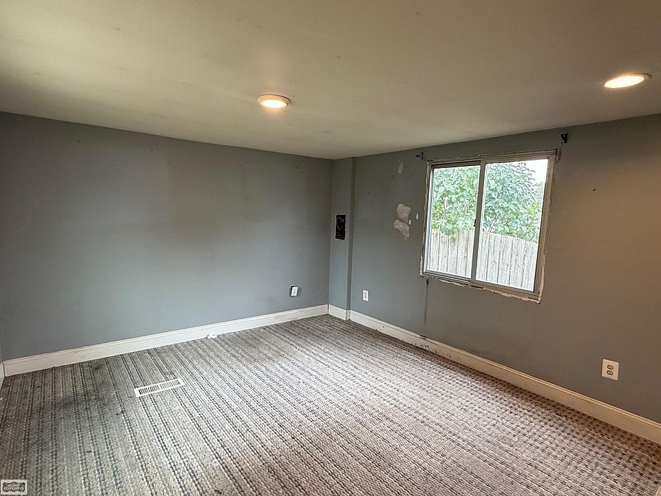 7323 Bealane Rd, photo 6