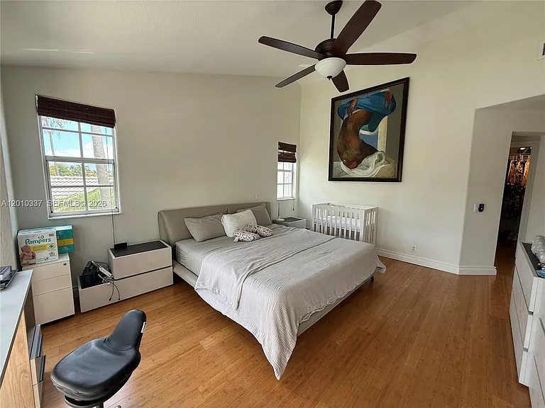 1070 Capistrano — Photo 40