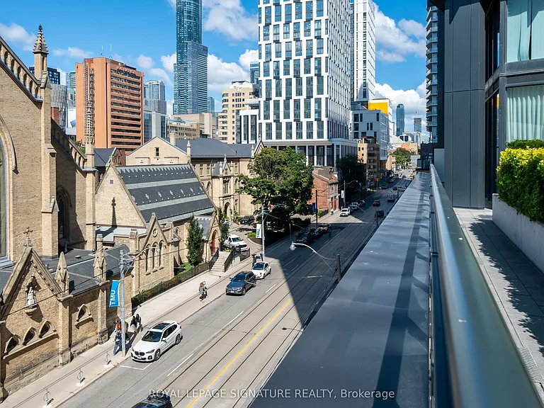 60 Shuter St #203 — Photo 28