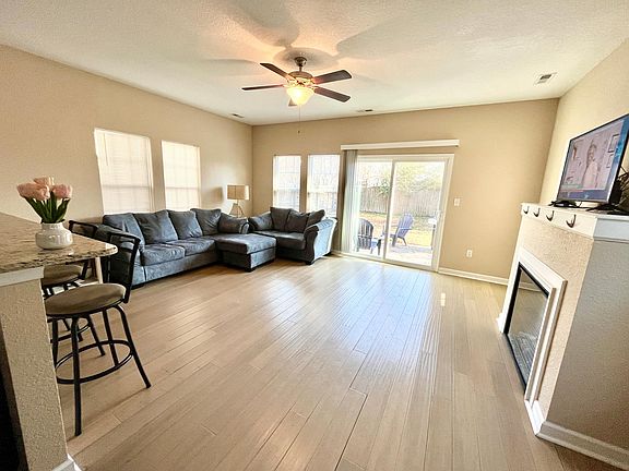 5th image of 130 S Palm Ave