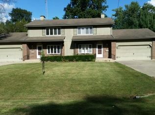 316 Hickory Dr, Genoa, IL 60135