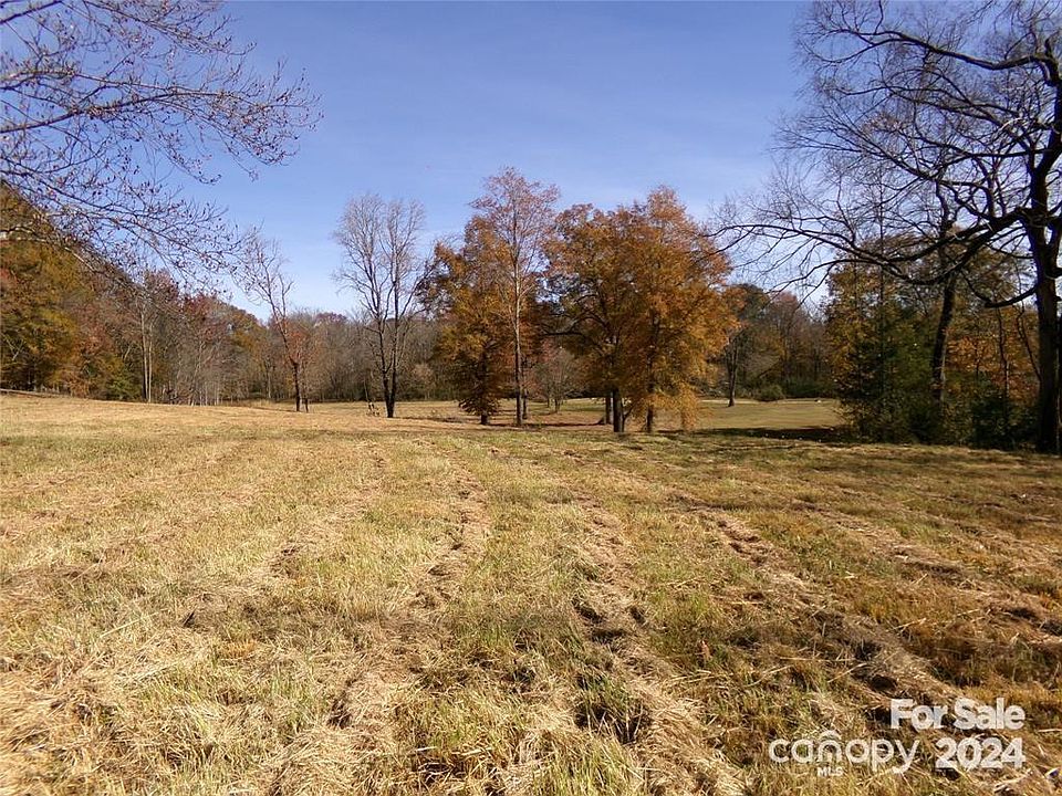2nd image of 411 S Potter Rd