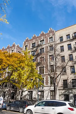 Rented by Corcoran | media 23