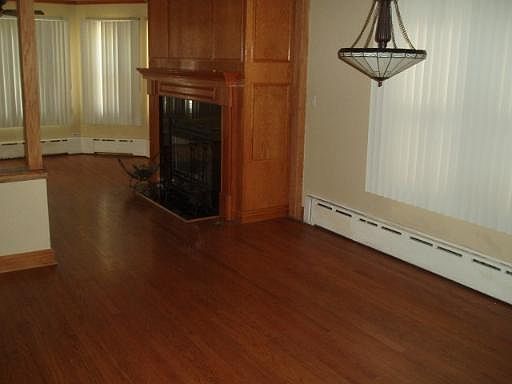 3rd image of 7900 W Oakleaf Ave