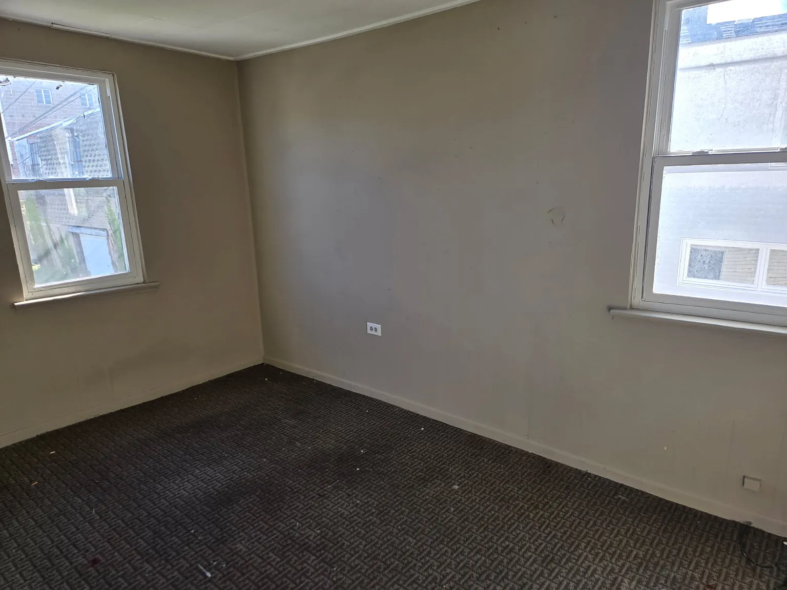 2 bed, 1.5 bath, 1200 sqft, $1,100 — Photo 1
