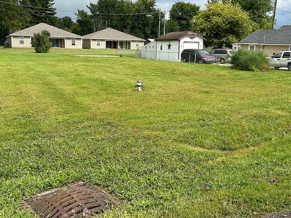 2nd image of 8589 Wayne St