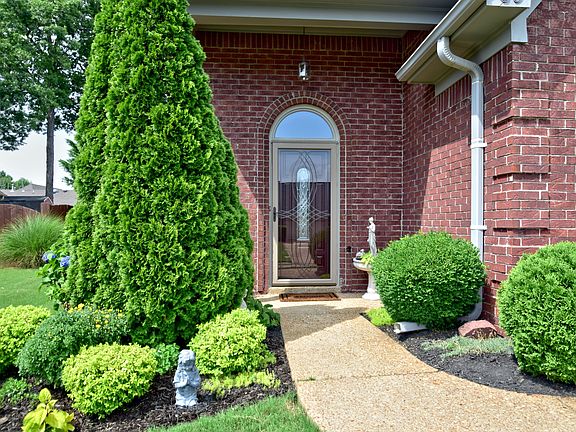 4th image of 65 Rolling Oaks Dr