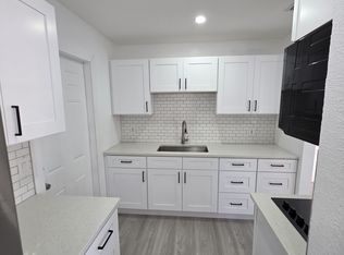 1407 College Park Ln #A, Tampa, FL 33612