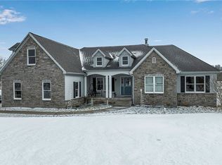 5141 Crittenden Rd, Akron, NY 14001