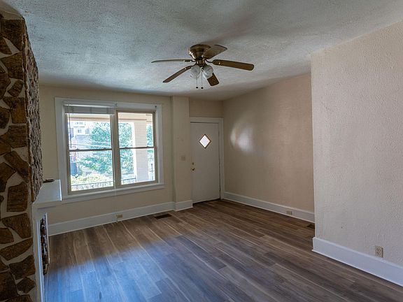 3rd image of 2302 Murray Ave