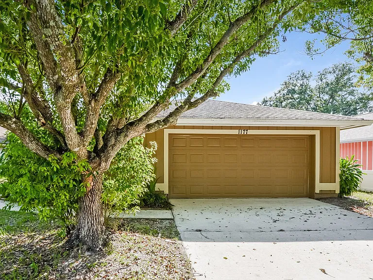1177 La Mesa Ave — Photo 1