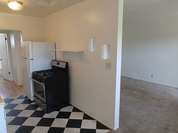 2nd image of 5090 College Ave APT 15