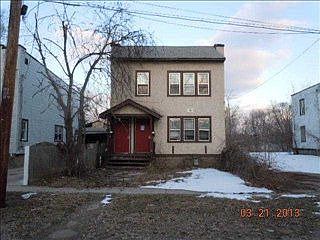 3rd image of 421 Underwood St