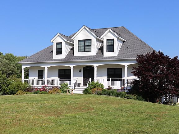 2nd image of 20 Meadowbrook Ln