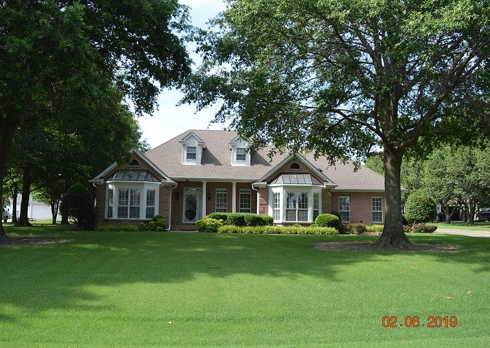 1st image of 229 Blair Dr