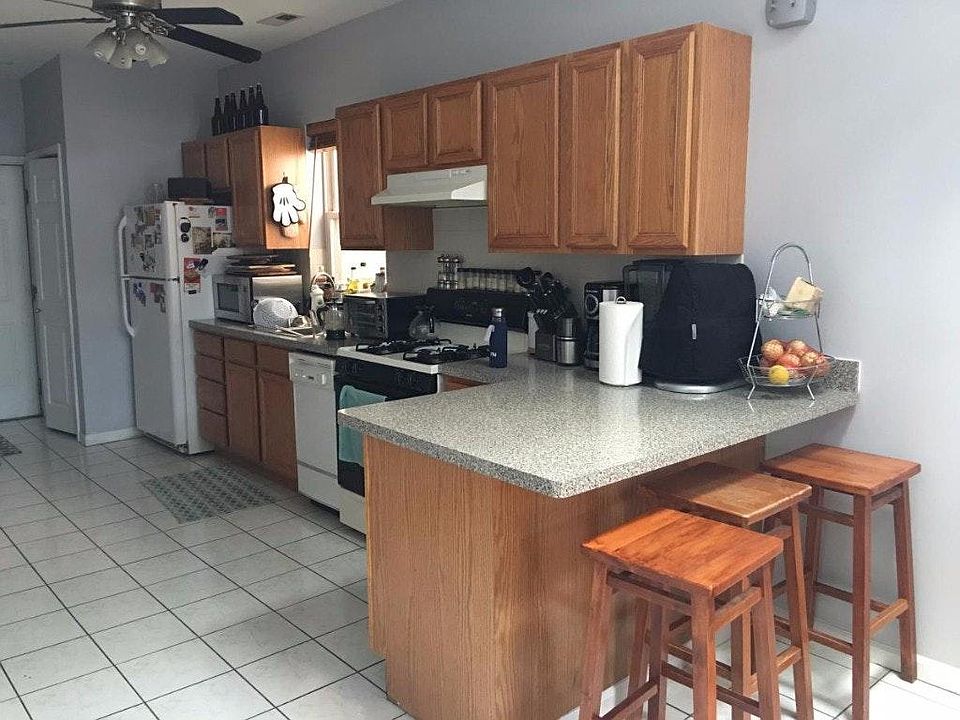 1st image of 1552 N Ashland Ave #2