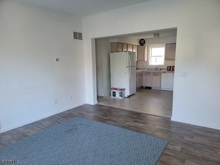 309 Wagon Wheel Rd #B — Photo 2
