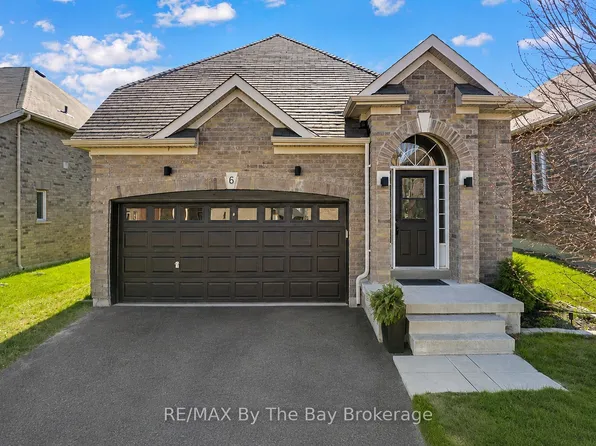 6 Academy Ave, Wasaga Beach, ON L9Z 0G9