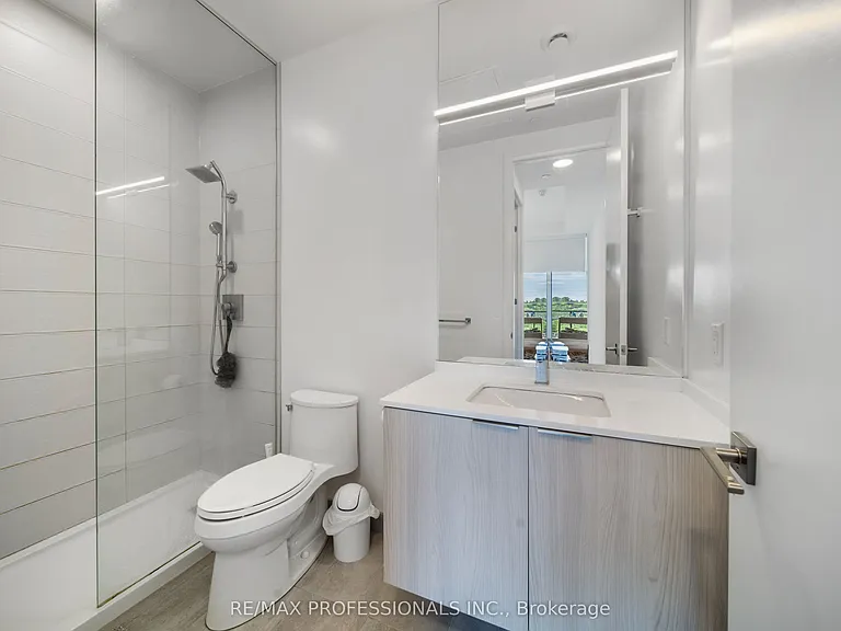 4208 Dundas St W #711 — Photo 18