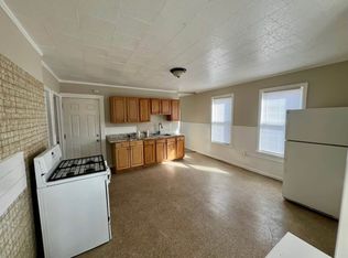 13 3rd St FLOOR 3, Waterbury, CT 06708