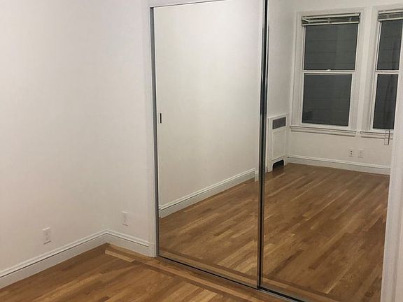 5th image of 3720 Fillmore St #102