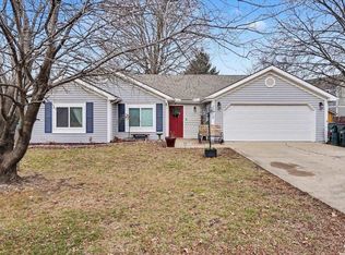 3712 Trail Rd, Lawrence, KS 66049